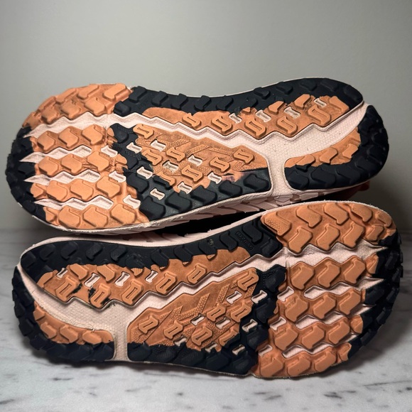 Women’s size 8 Altra Outroad Orange Athletic Running Shoes - Picture 8 of 10